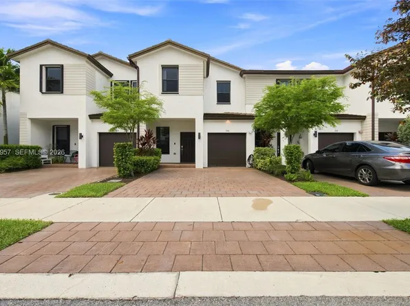 156 SW 185th Way, Pembroke Pines, FL 33029