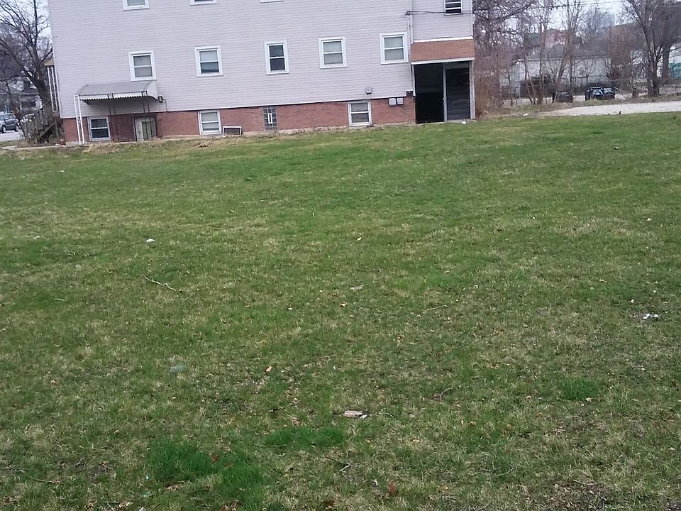 2nd image of 2004-10 Emerson #Vacant
