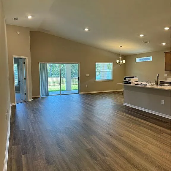3902 Wrenwood Dr — Photo 4