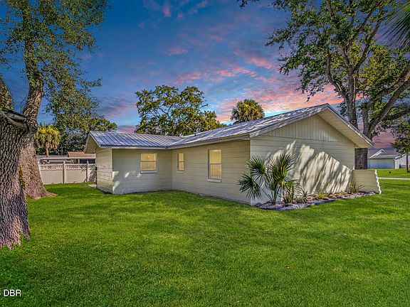 2nd image of 5464 Riverside Dr