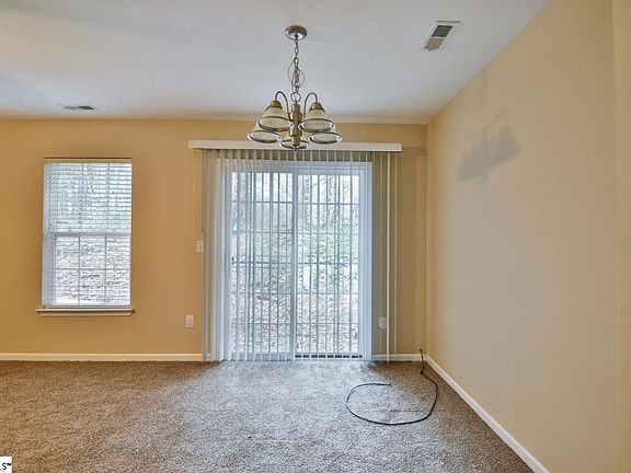 5th image of 18 Greensboro Ct