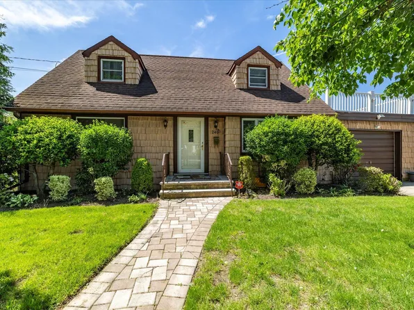 240 N. Cottage Street, Valley Stream, NY 11580