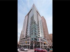 1121 Bay St