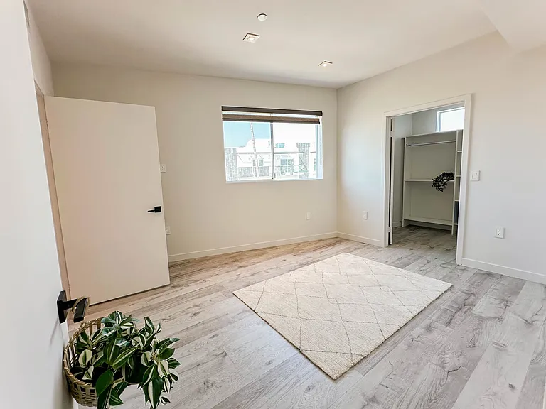 Legacy Tamarind Apartments — Photo 40