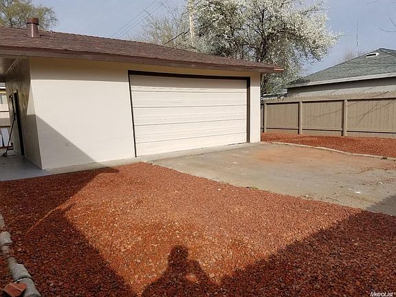 5th image of 4551 40th Ave