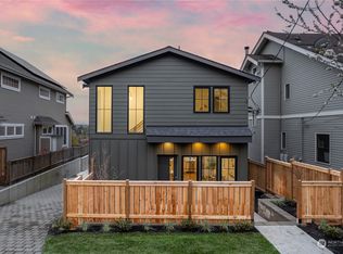 418 24th Ave E, Seattle, WA 98112