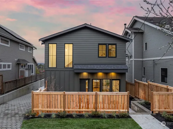 418 24th Avenue E, Seattle, WA 98112