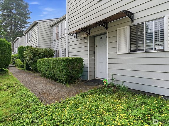 4th image of 1527 -1529 NE 150th Street