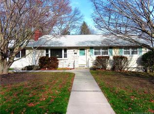 57 Teecomwas Dr, Uncasville, CT 06382