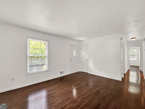 4th image of 2382 Dayron Cir