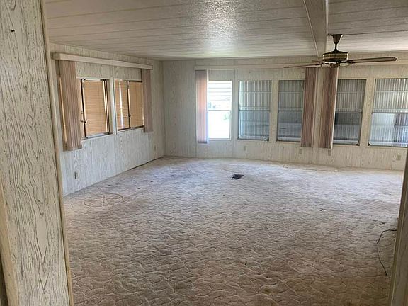 4th image of 276 Coconut St