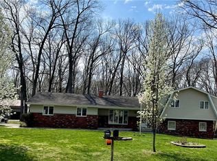11135 E Scarlet Oak Ave, Effingham, IL 62401
