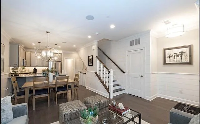 248 Charles Ellis Dr — Photo 4
