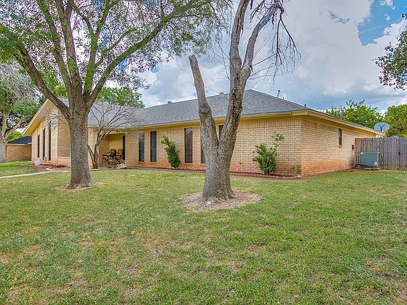 4th image of 3309 Briargrove Ln