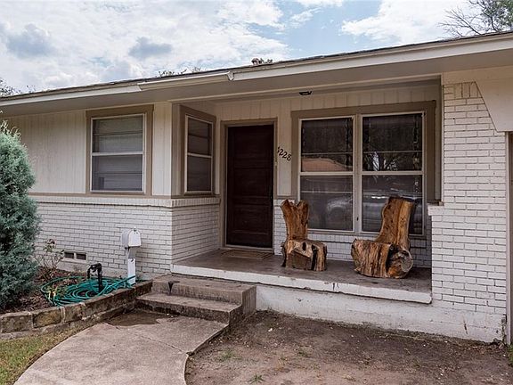 4th image of 1228 Tosch Ln