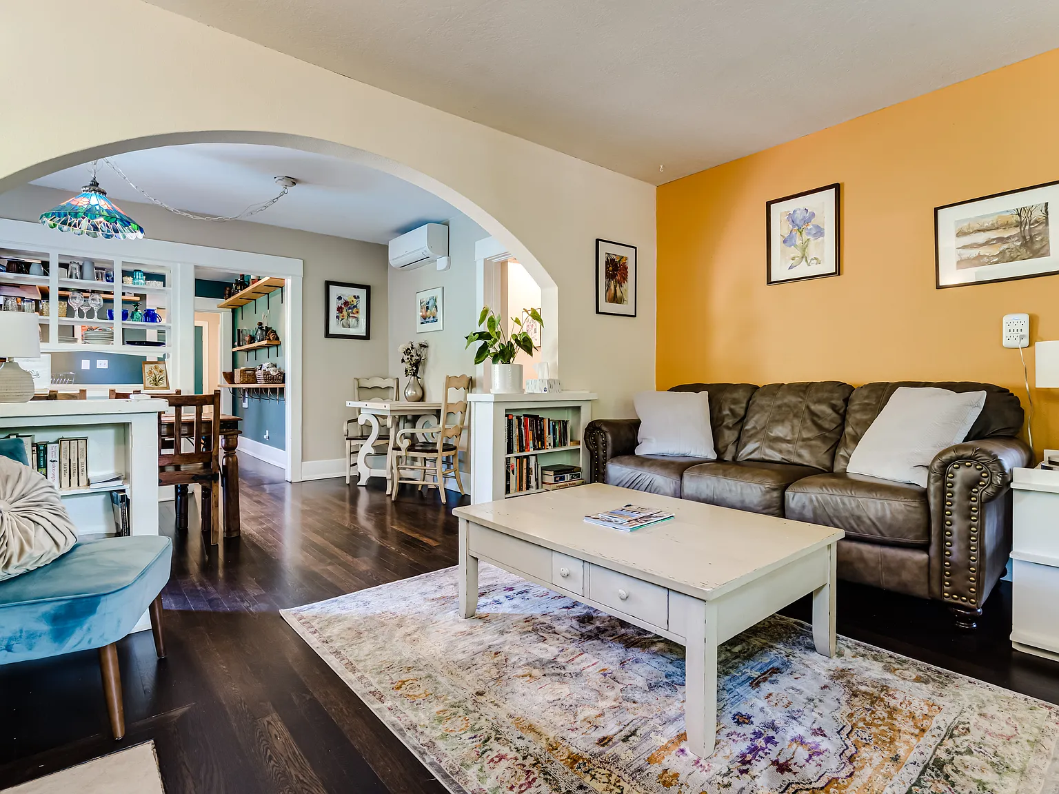 3 bed, 1.5 bath, 1324 sqft, $2,600 — Photo 3