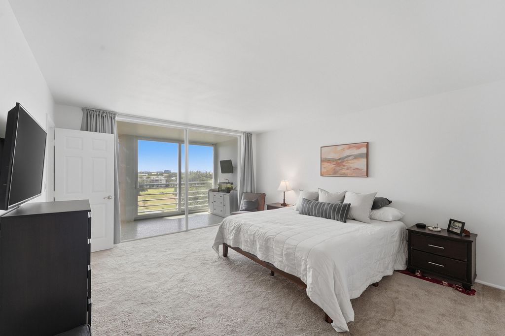 2681 S Course Drive #808, photo 9