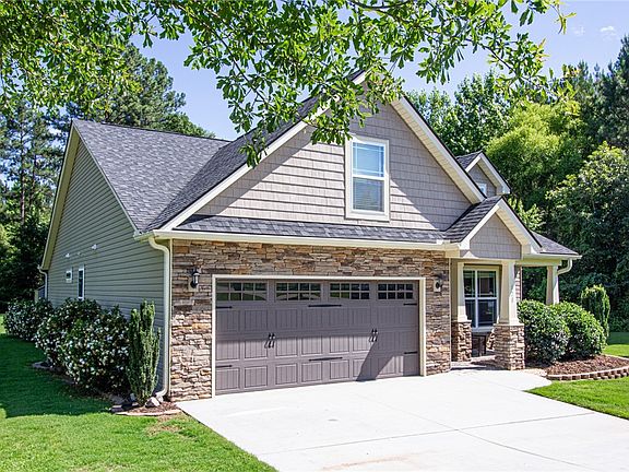 4th image of 128 Rock Moss Dr