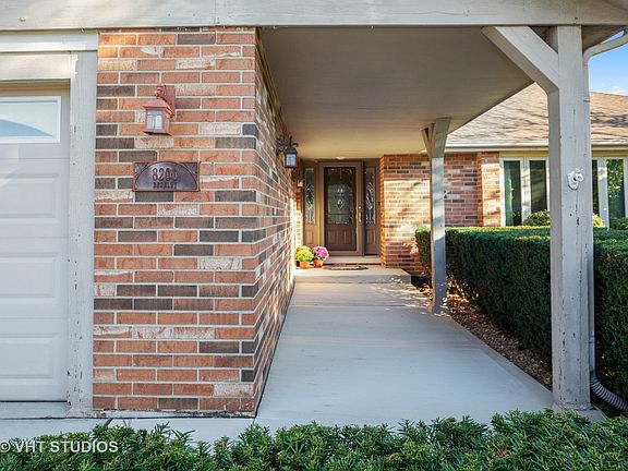2nd image of 8206 Bromley St