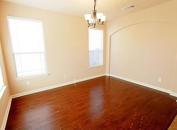 5th image of 319 Atlanta Park Dr