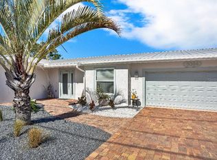10308 Sandpiper Rd W, Bradenton, FL 34209