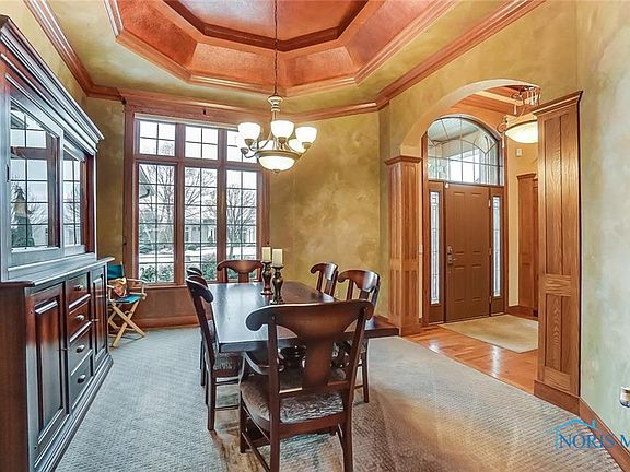2nd image of 8418 Lakebrook Dr
