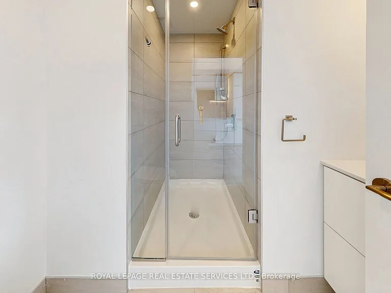 1 Fairview Rd E #3206 — Photo 25