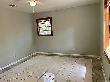 3 bed, 1313 sqft, $1,700 — Photo 2