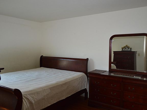 Master Bed Room