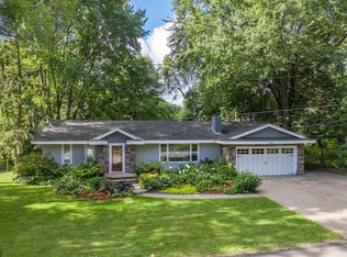 14417 Moonlight Hill Rd, Minnetonka, MN 55345