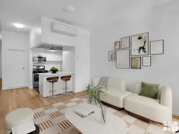 195 Richards Street image 5 of 10