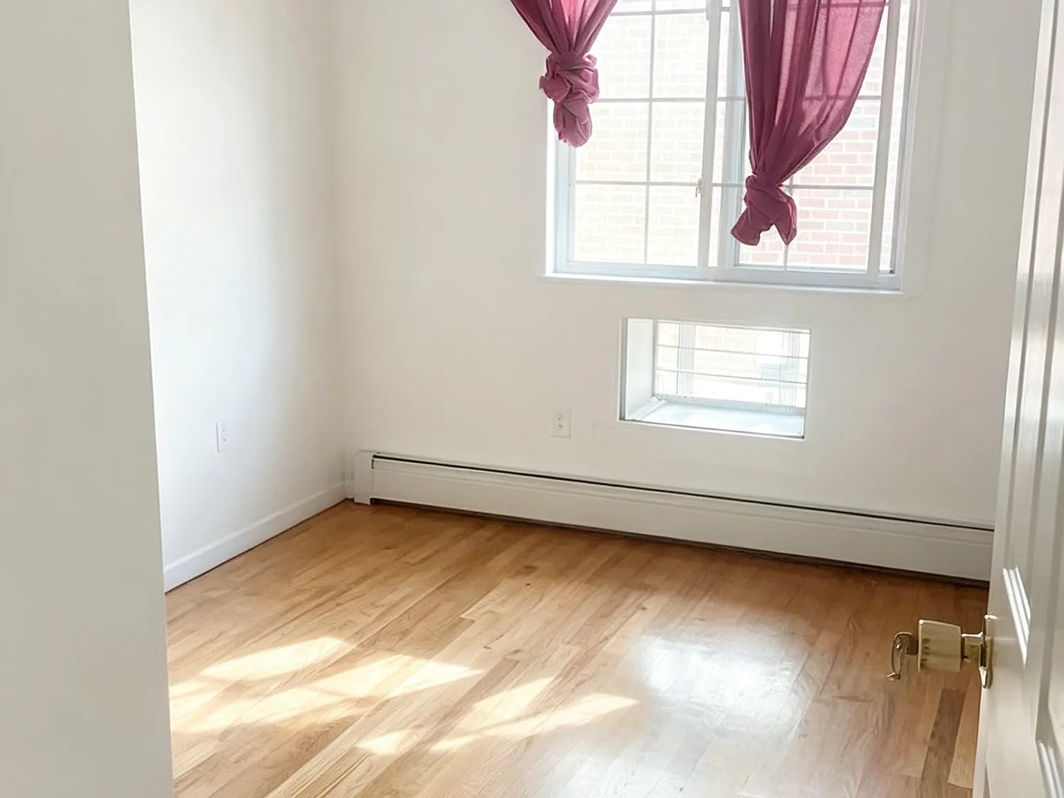 3 bed, 1.5 bath, $2,850 — Photo 3