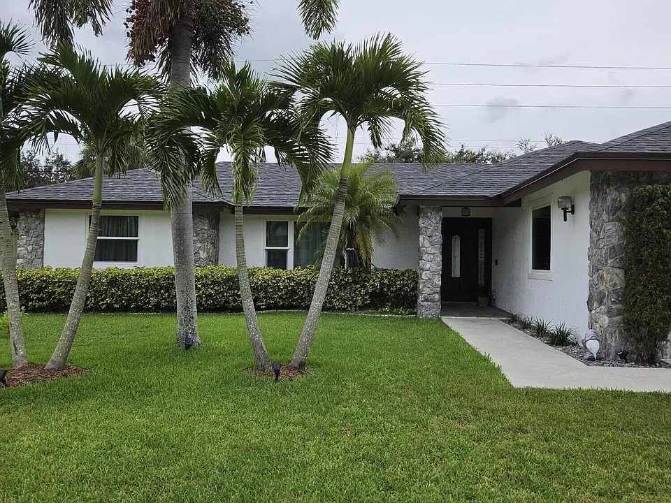 956 Sage Ave