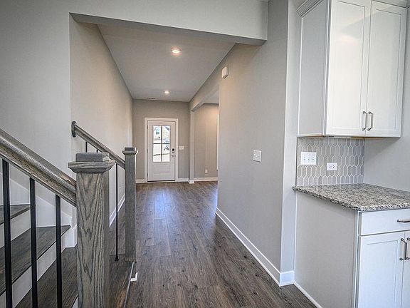4th image of 2325 Deer Valley Blvd