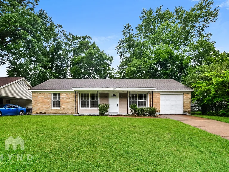 2593 Courtney Dr — Photo 1