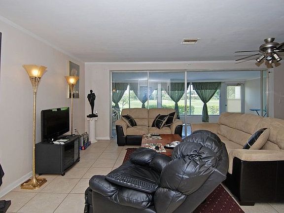 3rd image of 3112 Gulf Gate Dr