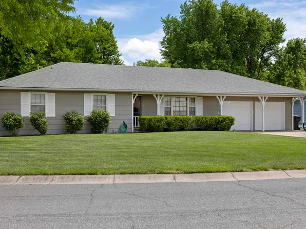 931 Trinity Dr, Newton, KS 67114