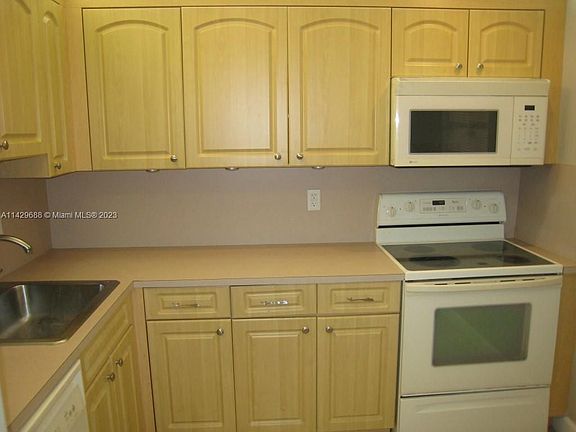 3rd image of 7703 Camino Real #A-213