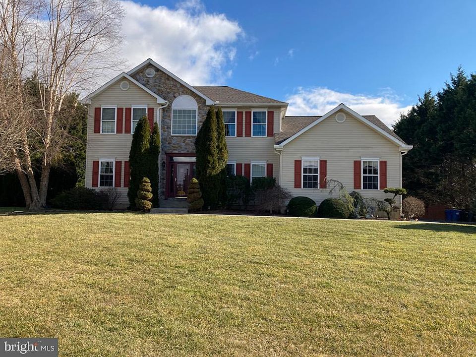 1st image of 504 Burnham Ln