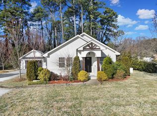 709 Grass Dr, Charlotte, NC 28216