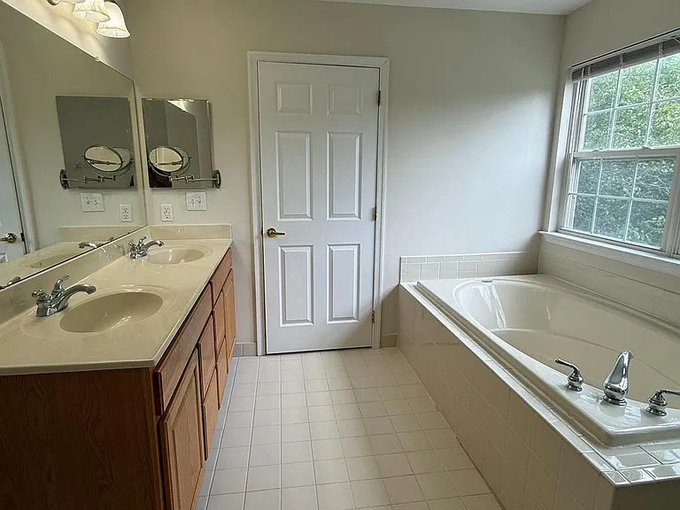 47 Ross Way — Photo 26