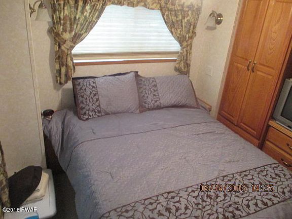 3rd image of 5841 Wappinger Ln
