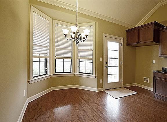 4th image of 1469 Sawmill Creek Ln