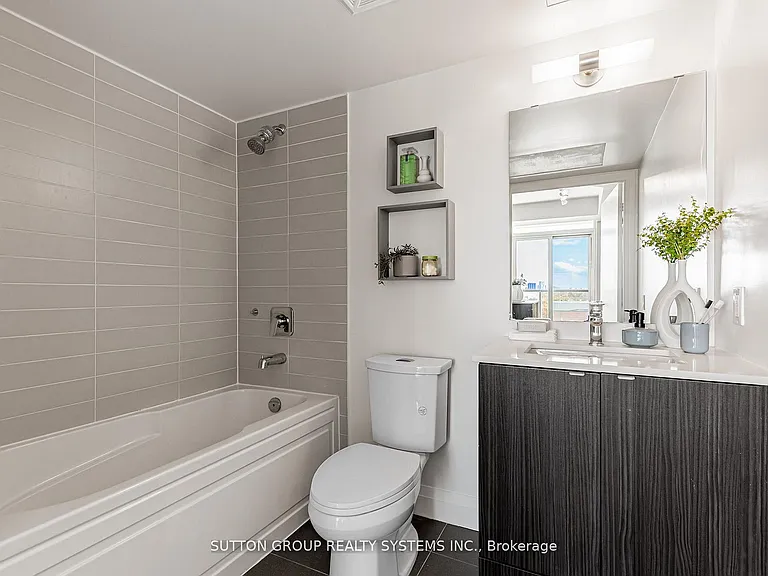 1461 Lawrence Ave SW #611 — Photo 19