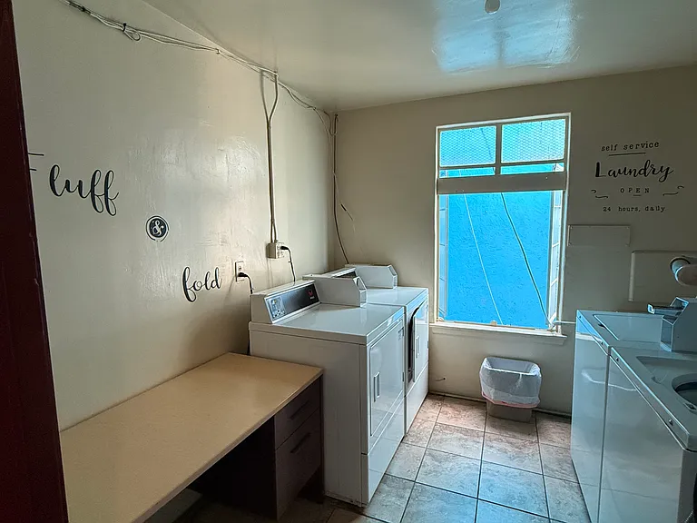 15 N Raymond Ave #13 — Photo 7