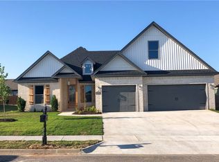 863 N Via Firenze Ave, Springdale, AR 72762
