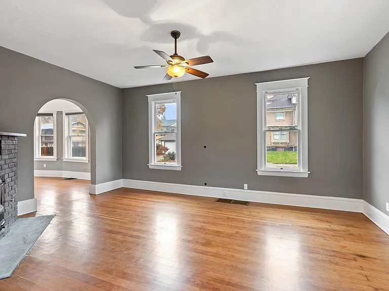 1728 W 11th Ave — Photo 5