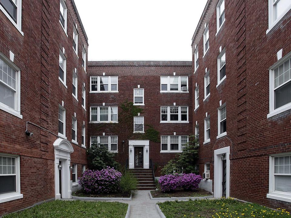 2nd image of 24 Fairbanks St #24.3
