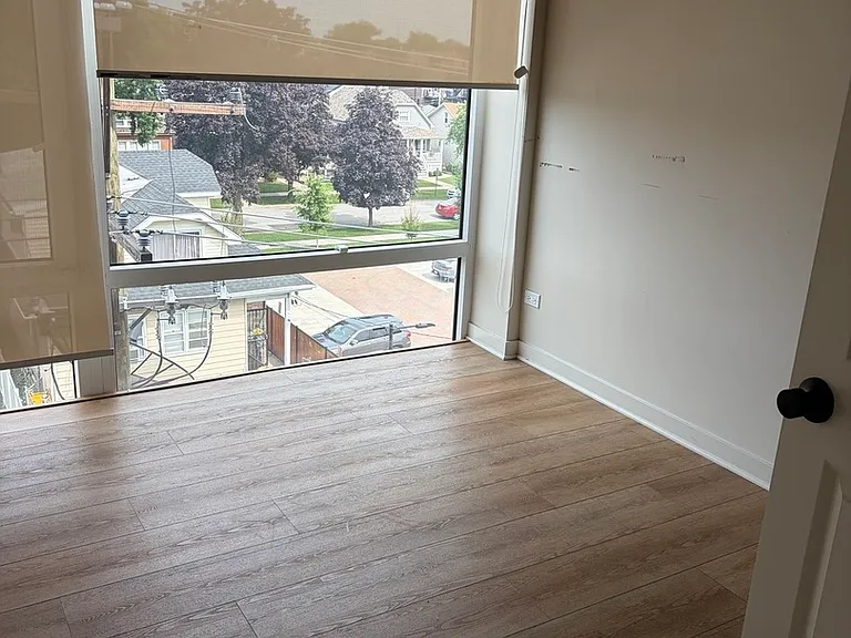 2725 Thatcher Ave #408 — Photo 9