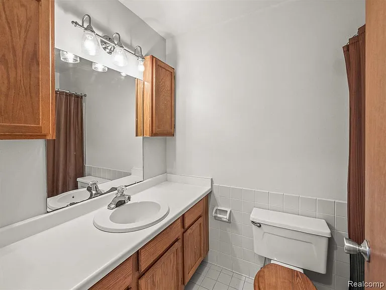 490 Baldwin Ave #5 — Photo 18